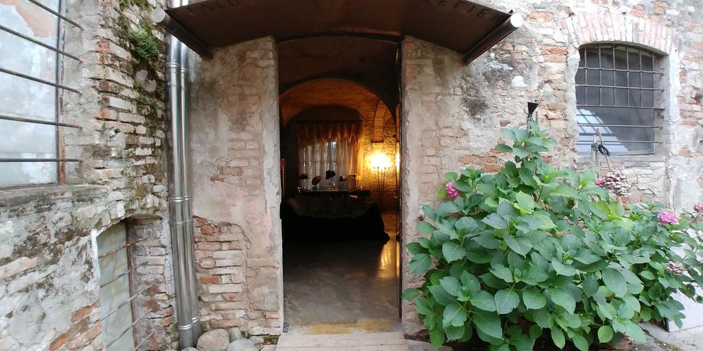 Villa Lo Scrigno Di Lara Ceresara Exterior foto